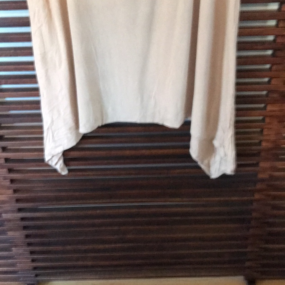 Discreet top - Picture 2 of 7